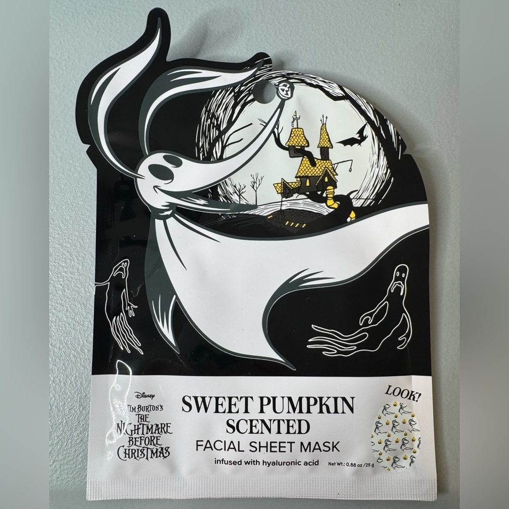 The Nightmare Before Christmas Sweet Pumpkin Scented Facial Sheet Mask zero